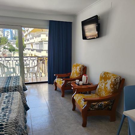 Apartamentos Leonor Carihuela Торремолинос Экстерьер фото