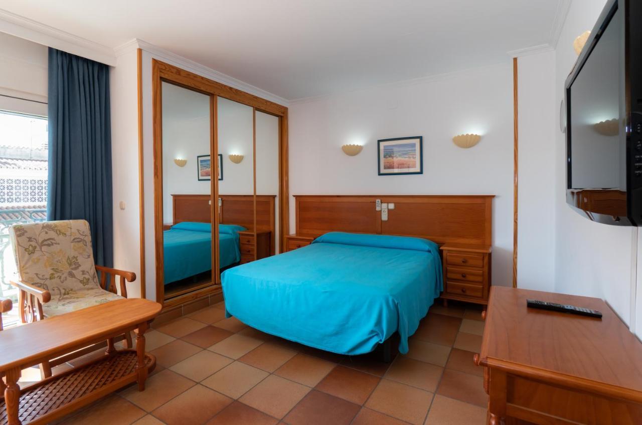 Apartamentos Leonor Carihuela Торремолинос Экстерьер фото
