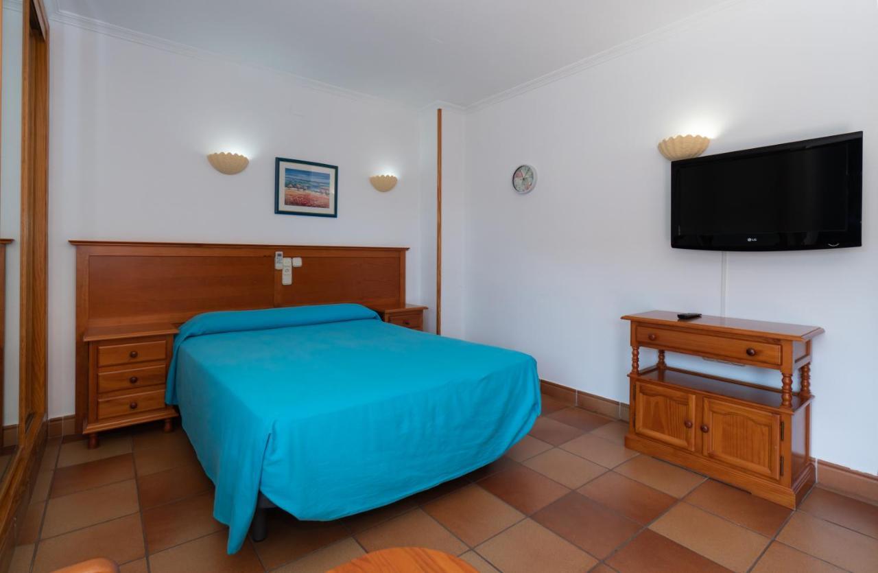Apartamentos Leonor Carihuela Торремолинос Экстерьер фото