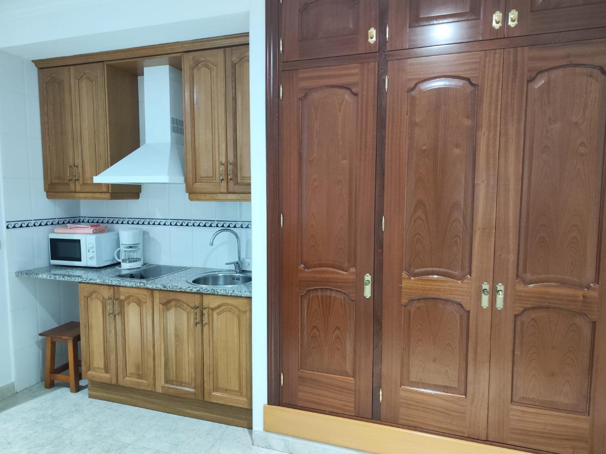 Apartamentos Leonor Carihuela Торремолинос Экстерьер фото