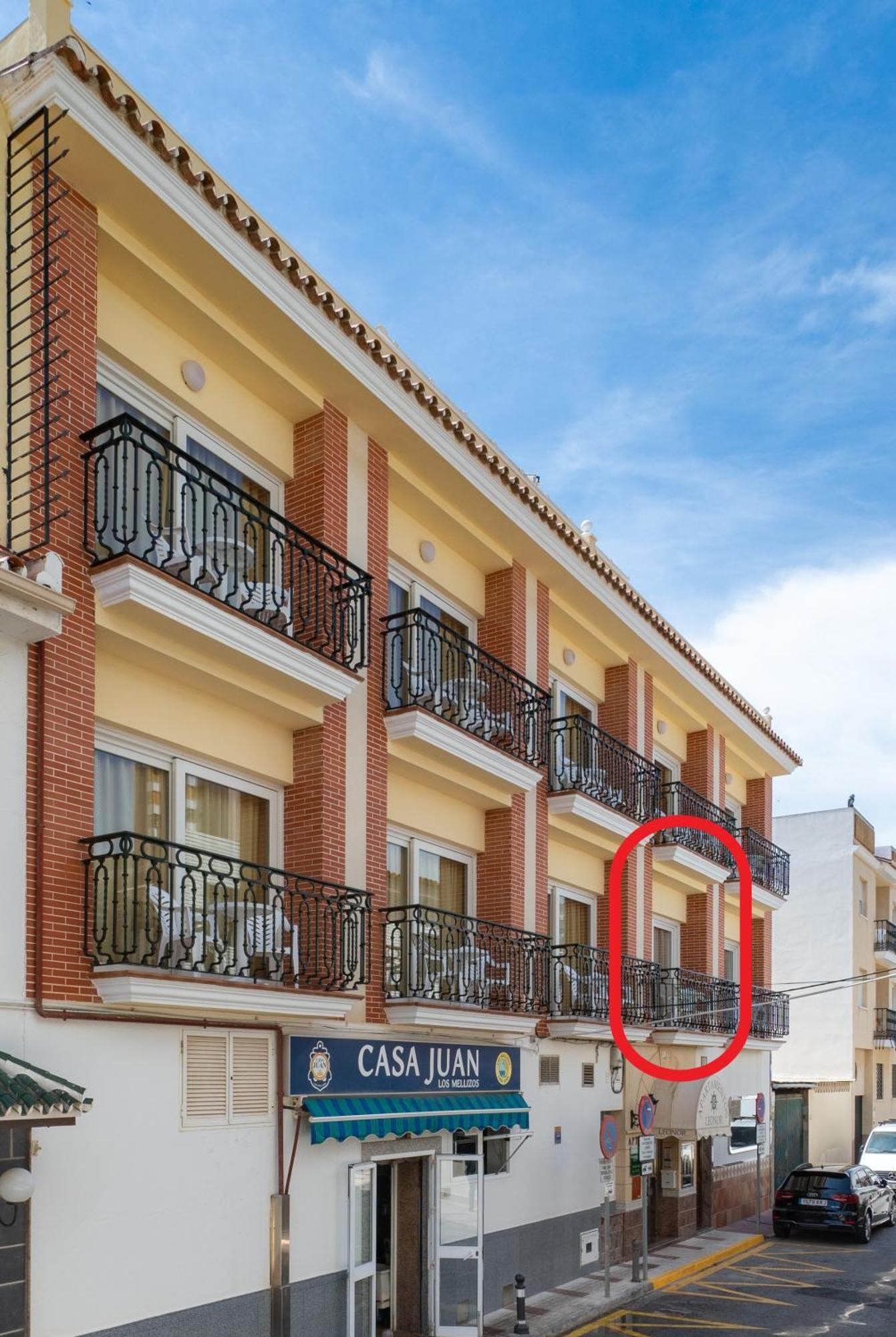 Apartamentos Leonor Carihuela Торремолинос Экстерьер фото