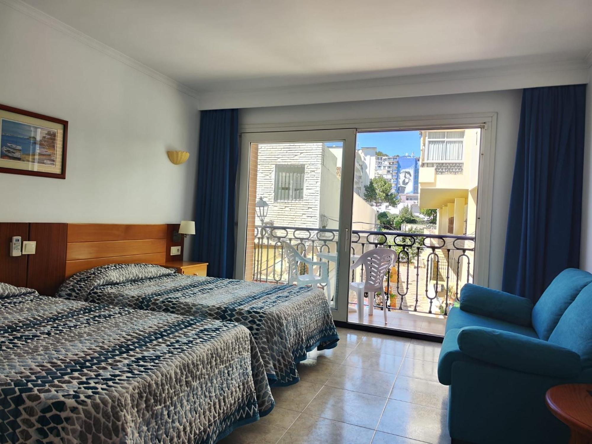 Apartamentos Leonor Carihuela Торремолинос Экстерьер фото