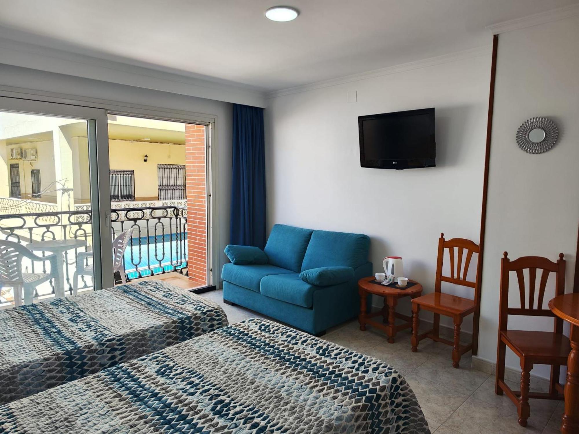Apartamentos Leonor Carihuela Торремолинос Экстерьер фото