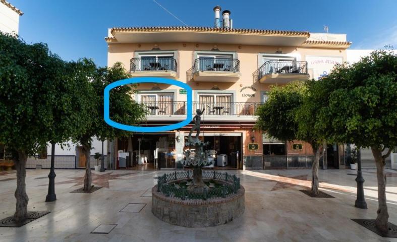 Apartamentos Leonor Carihuela Торремолинос Номер фото